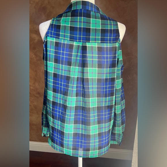 Forever 21 Blue and green plaid chiffon shoulder off top size small - Picture 3 of 7